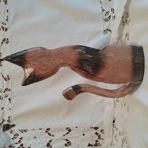 Wooden Cat - Picture 2 of 2